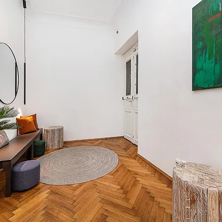 Spacious Two-Bedroom Apartment In Old Town Praga Esterno foto